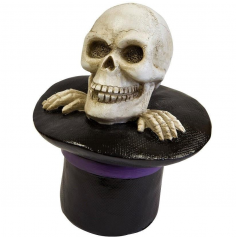 Ce crâne dans un chapeau est une parfaite décoration de table pour Halloween | jourdefete.com