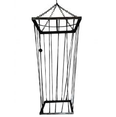 Cette cage à suspendre servira de geôle pour les esprits malveillants | jourdefete.com