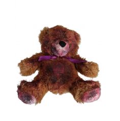 Avec cet ours en peluche ensanglanté, faites peur à votre réception malgré son apparence de premier abord câline | jourdefete.com