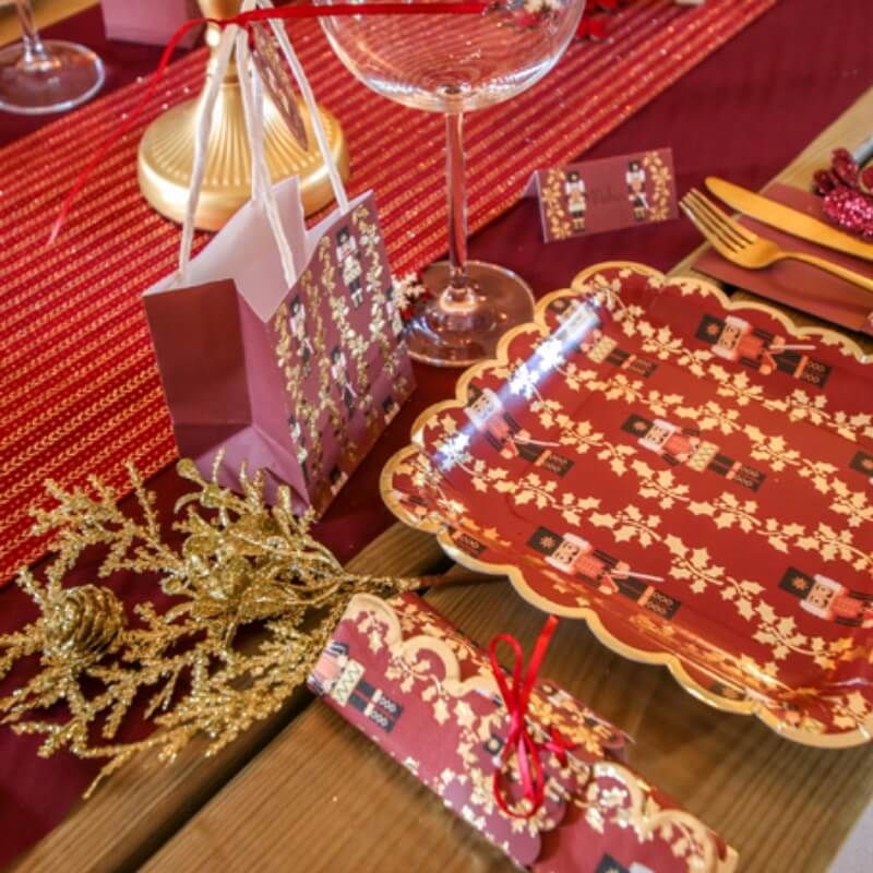 8 Assiettes en carton - Collection Casse-Noisette Bordeaux - Jour de Fête -  Traditionnelle - Tables de Noël et Réveillon