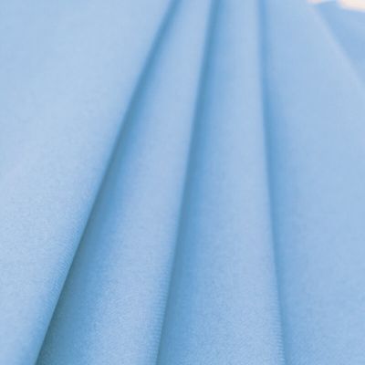 Rouleau de Nappe en Voie Sèche Intissé Bleu Ciel 10 m